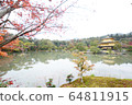 秋天的寺廟 64811915