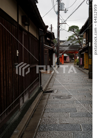 A stone-paved road leading to Yasaka Koshindo in the morning after rain in Kyoto A stone-paved road leading to Yasaka Koshindo in the morning after rain in Kyoto 64812959