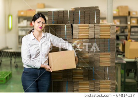 Foreign women distribution center 64814137