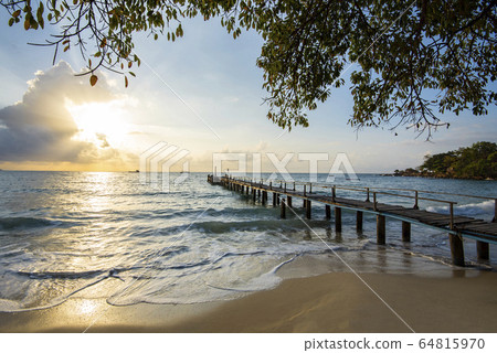 Amazing sandy tropical beach with silhouette Amazing sandy tropical beach with silhouette 64815970