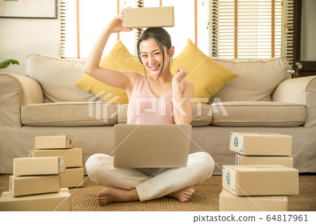 Young women online business Individual business person material working hard Young women online business Individual business person material working hard 64817961