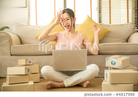Young women online business Individual business person material working hard Young women online business Individual business person material working hard 64817980