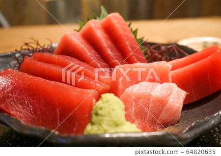 Tuna sashimi Tuna sashimi 64820635