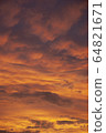 Thick clouds in the evening 64821671