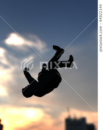 CG three-dimensional illustration Silhouette images of men and women falling from the sky 64822144