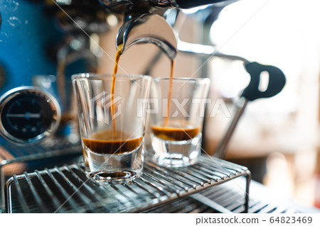 Coffee-Make coffee from the machine at home,Coffee 64823469