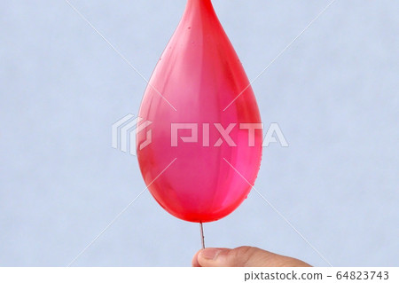 水氣球分裂連續照片第2部分 水氣球分裂連續照片第2部分 64823743