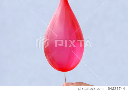 水氣球分裂連續照片1 水氣球分裂連續照片1 64823744