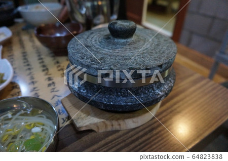 食品,食品,菜單,膳食,午餐,晚餐,石鍋,石鍋飯,韓語 食品,食品,菜單,膳食,午餐,晚餐,石鍋,石鍋飯,韓語 64823838