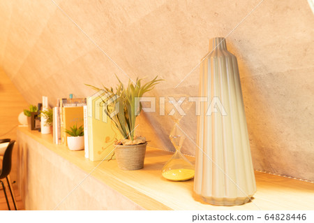 Interior cut 64828446