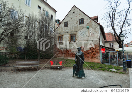 Statue of Marija Juric Zagorka, Zagreb, Croatia Statue of Marija Juric Zagorka, Zagreb, Croatia 64831679
