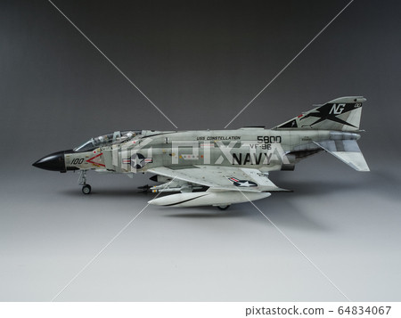 F-4J Phantom Ⅱ Showtime 100 Left side F-4J Phantom Ⅱ Showtime 100 Left side 64834067