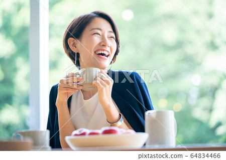 女旅館休息室咖啡廳 64834466