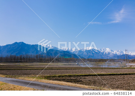 Spring Northern Alps: ridge grill, Omachi City 64838114