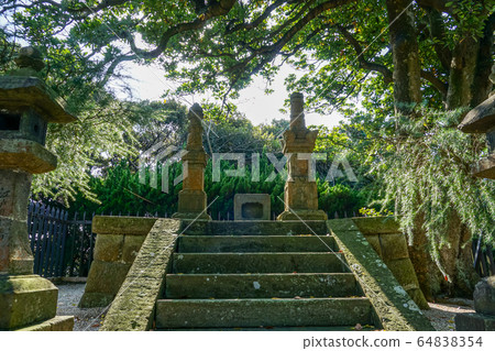 Ari Miura's grave 64838354