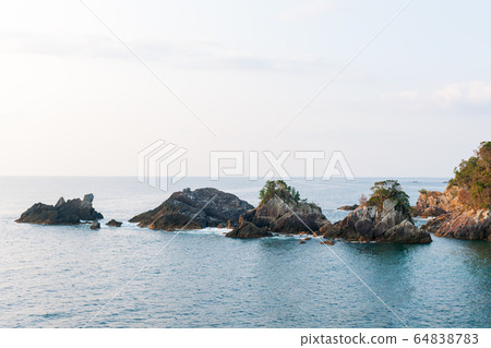 Muroto Anan Kaigan國家紀念碑的早晨的陽光 64838783