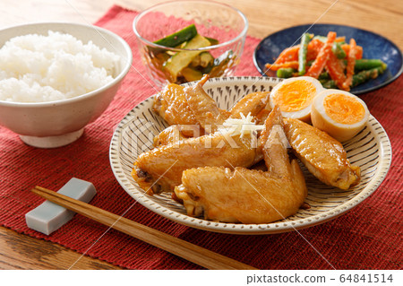 Chicken wings 64841514