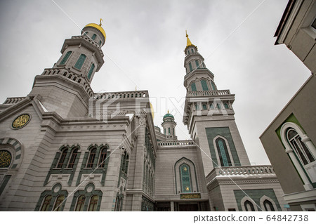 Moscow Cathedral Mosque in snowy weather, Russia Moscow Cathedral Mosque in snowy weather, Russia 64842738