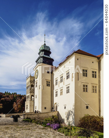 Pieskowa Skala Castle in Poland Pieskowa Skala Castle in Poland 64844030