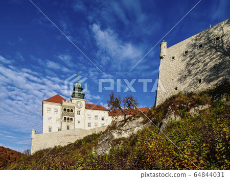 Pieskowa Skala Castle in Poland Pieskowa Skala Castle in Poland 64844031