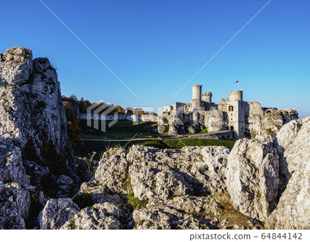 Ogrodzieniec Castle in Poland 64844142
