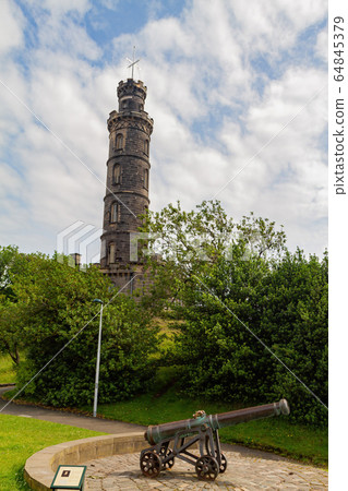 Nelson Monument of the Edinburgh downtown 64845379