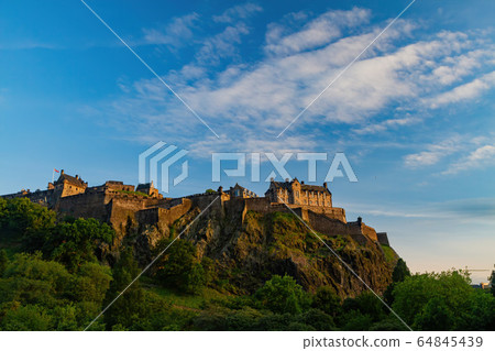 Afternoon sunny view of the Ediburgh Castle Afternoon sunny view of the Ediburgh Castle 64845439
