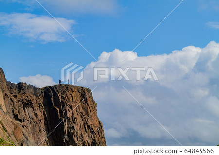 Beautiful natural landscape of Holyrood Park Beautiful natural landscape of Holyrood Park 64845566