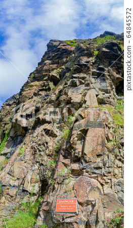 Beautiful natural landscape of Holyrood Park Beautiful natural landscape of Holyrood Park 64845572