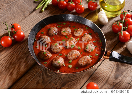 Meat balls in tomato sauce Meat balls in tomato sauce 64848648