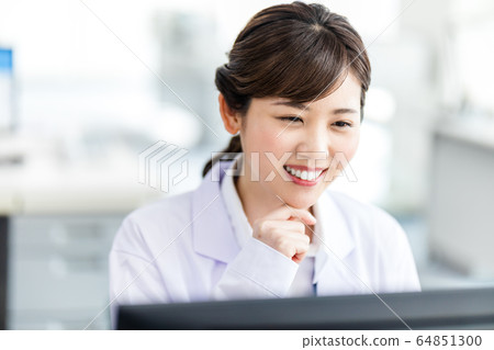 醫療機構中的女人 64851300