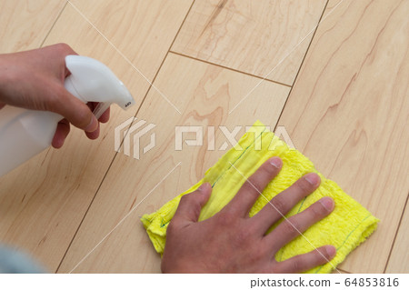 Floor cleaning man 64853816