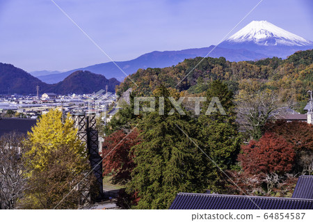 (Shizuoka Prefecture) W World Heritage Site: Nirayama reverberatory furnace and Mt. Fuji over the tea plantation (Shizuoka Prefecture) W World Heritage Site: Nirayama reverberatory furnace and Mt. Fuji over the tea plantation 64854587