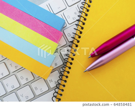 Business image · notebook · keyboard · female Business image · notebook · keyboard · female 64858481