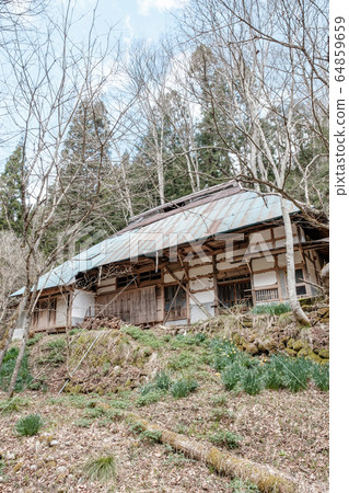 一個絕種村莊的廢墟 64859659