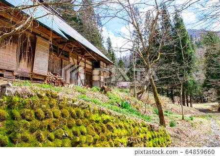 一個絕種村莊的廢墟 64859660