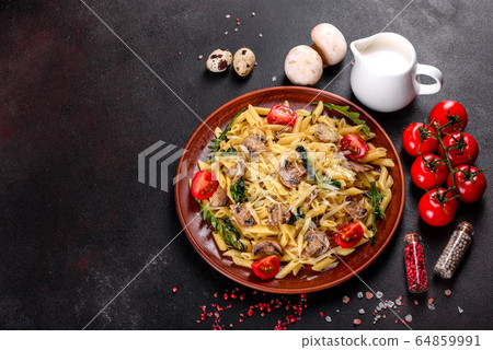 Pasta with mushrooms, cheese, spinach and rukkola 64859991