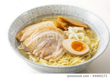 Salt ramen 64860171