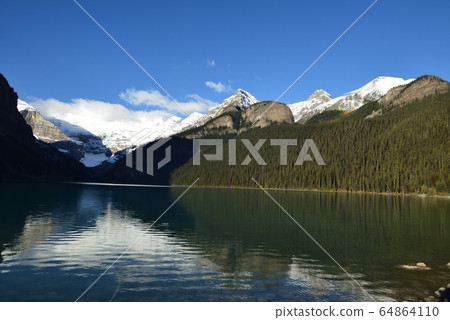 加拿大路易斯湖 加拿大路易斯湖 64864110