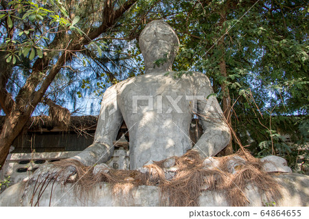 The reconstruction Buddha statue sitting under The reconstruction Buddha statue sitting under 64864655