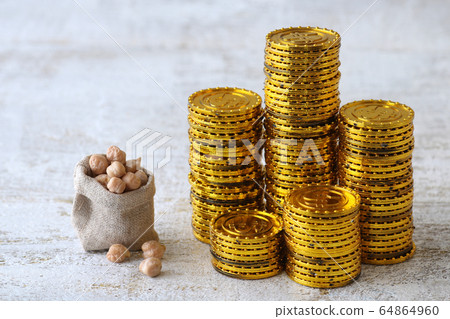 Food crisis, money and humans 64864960