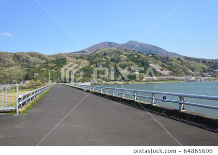 I stopped by Tsukushi Lake # 11 64865606