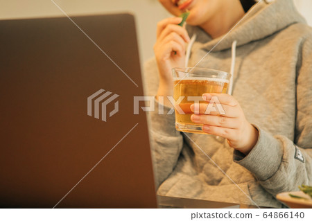 網上酒會 64866140