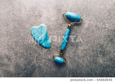Jade face roller and Gua sha stone 64868648