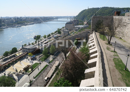 布達佩斯皇宮山南側 64870742