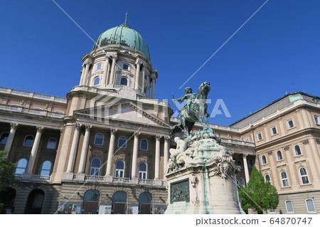 宮殿山上的國家博物館 64870747