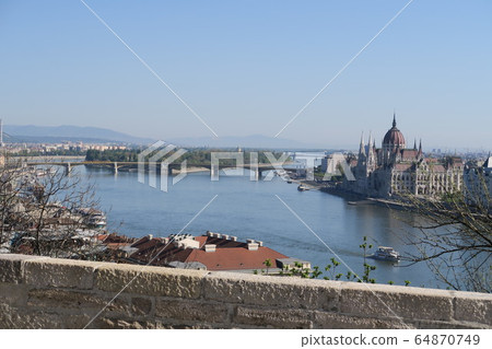 國會大廈和瑪吉特大橋取自皇宮 64870749