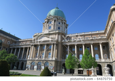 宮殿山上的國家博物館 64870750