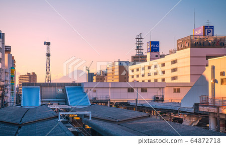 日本藤澤城市景觀：從藤澤站看到的富士山 64872718
