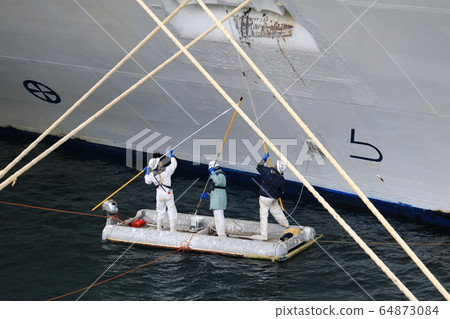 大型遊輪 Asuka II 的清潔工作 64873084